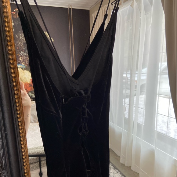 Morning Mist stretch velvet, black, mini dress with criss-cross, low back - Picture 8 of 11